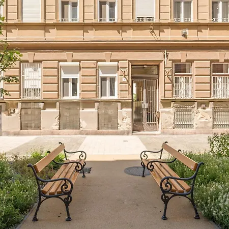 Happy Home Blue Budapest